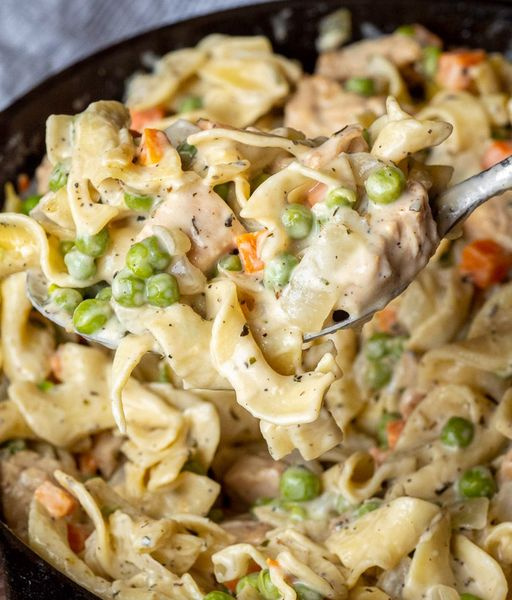 Chicken Pot Pie Noodle Skillet