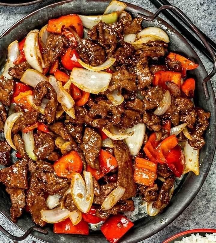 Sizzling Chinese Pepper Steak with Onions