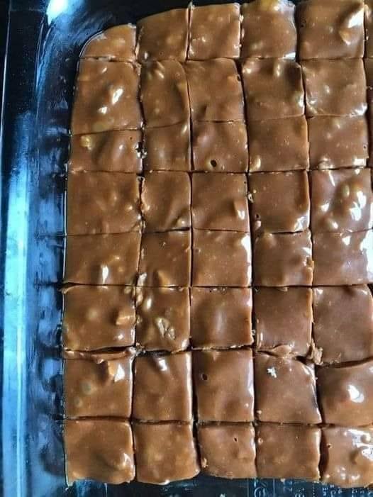 Creamy Caramel Fudge Squares Recipe