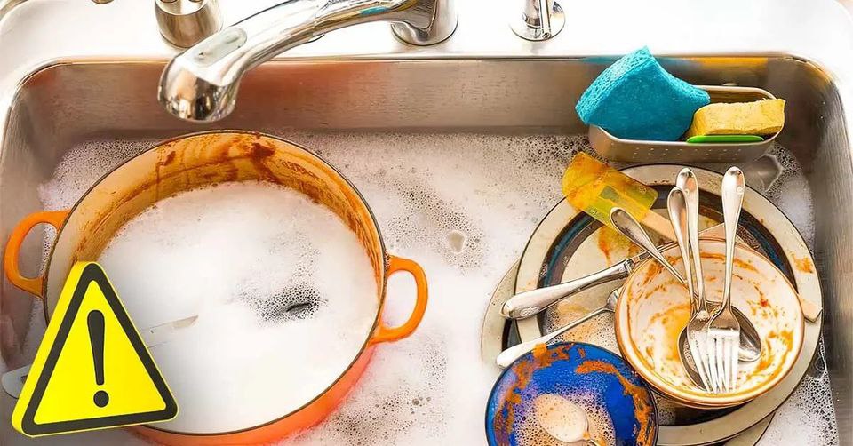 Stop leaving dirty dishes in the sink all night! It is expert advice.